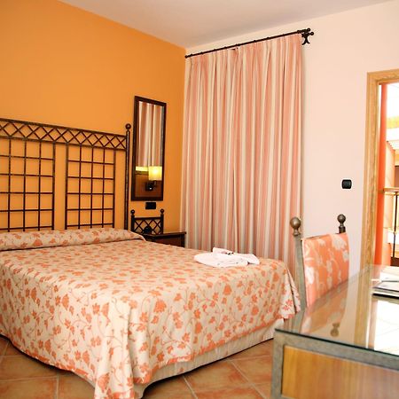 Ele Santabarbara Hotel Castilleja de la Cuesta Ngoại thất bức ảnh