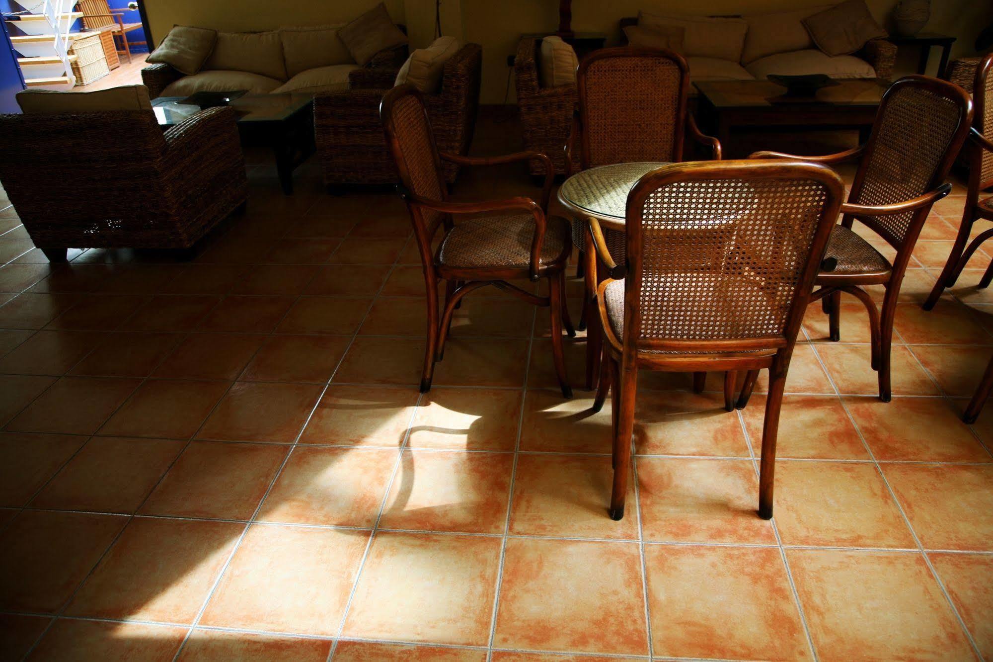 Ele Santabarbara Hotel Castilleja de la Cuesta Ngoại thất bức ảnh