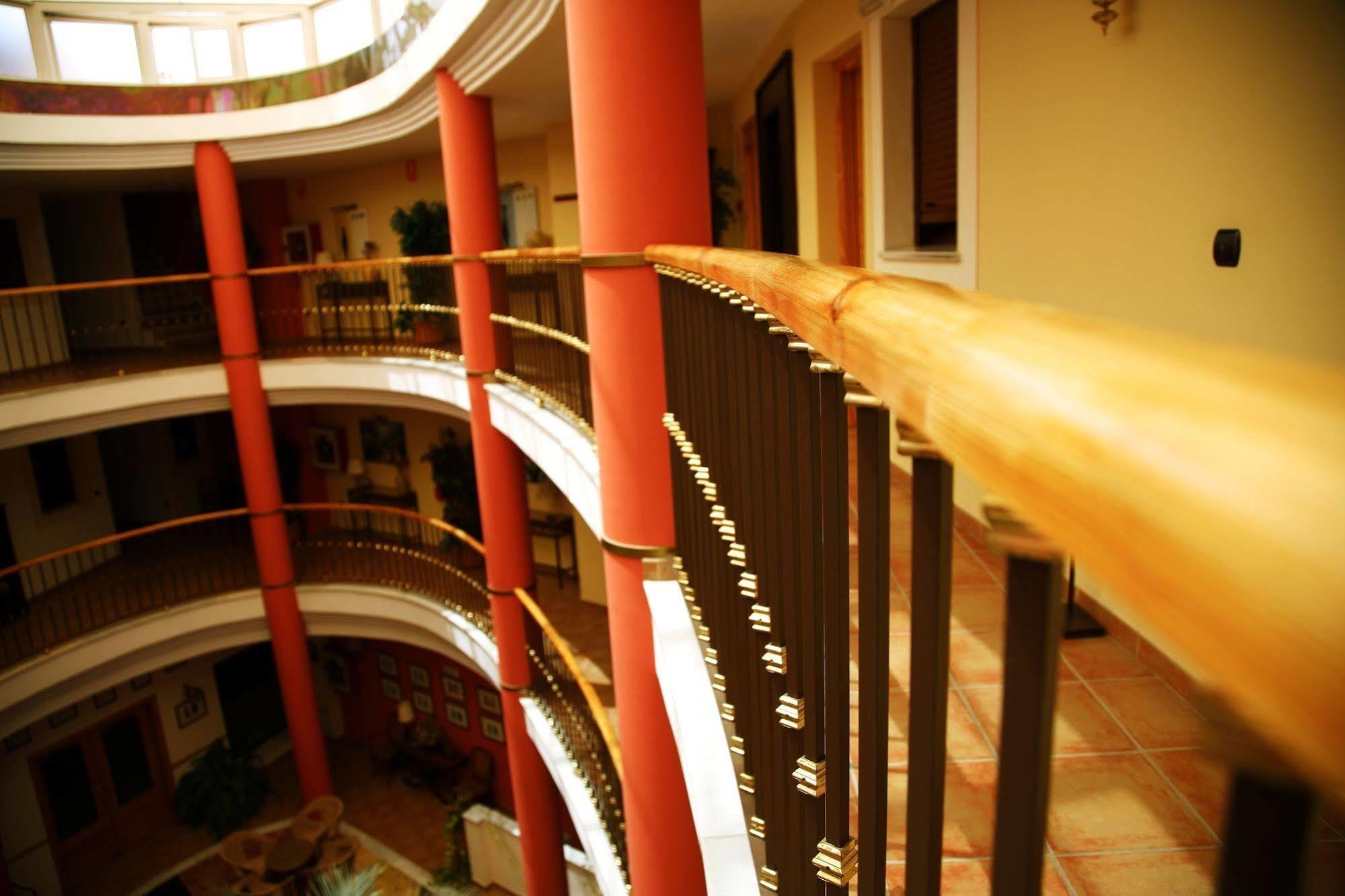 Ele Santabarbara Hotel Castilleja de la Cuesta Ngoại thất bức ảnh