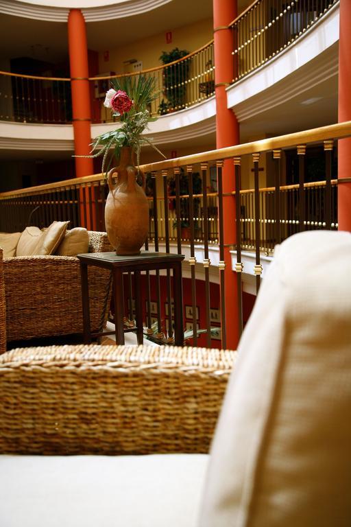 Ele Santabarbara Hotel Castilleja de la Cuesta Ngoại thất bức ảnh