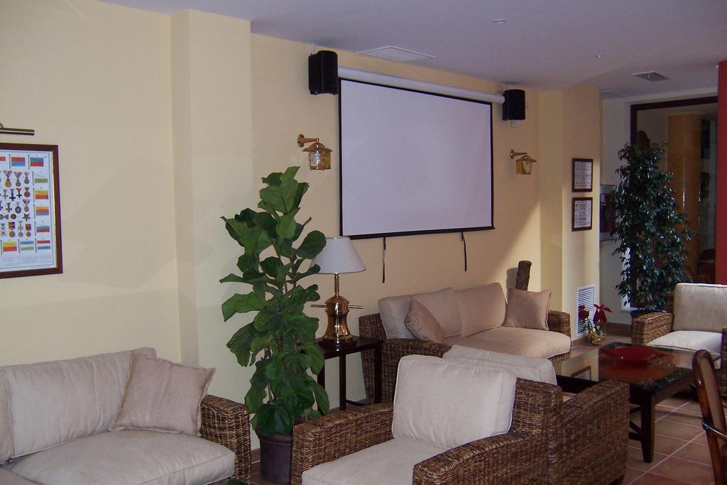 Ele Santabarbara Hotel Castilleja de la Cuesta Ngoại thất bức ảnh